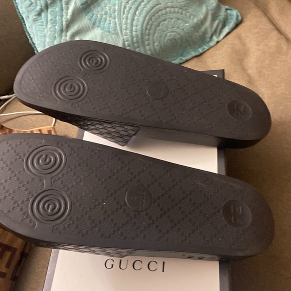 Mens Gucci slides - Picture 7 of 7